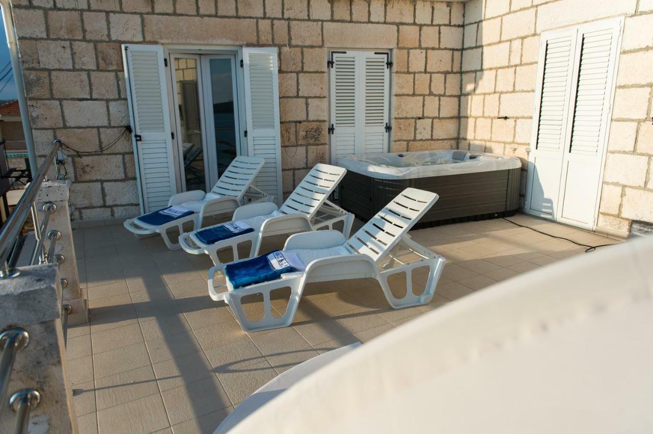 Apartments Cezar Rogoznica  Exterior photo