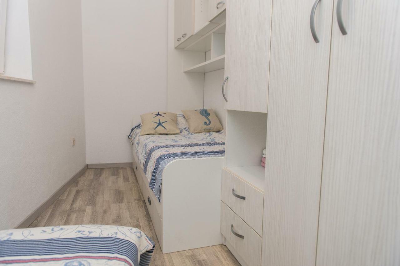 Apartments Cezar Rogoznica  Exterior photo